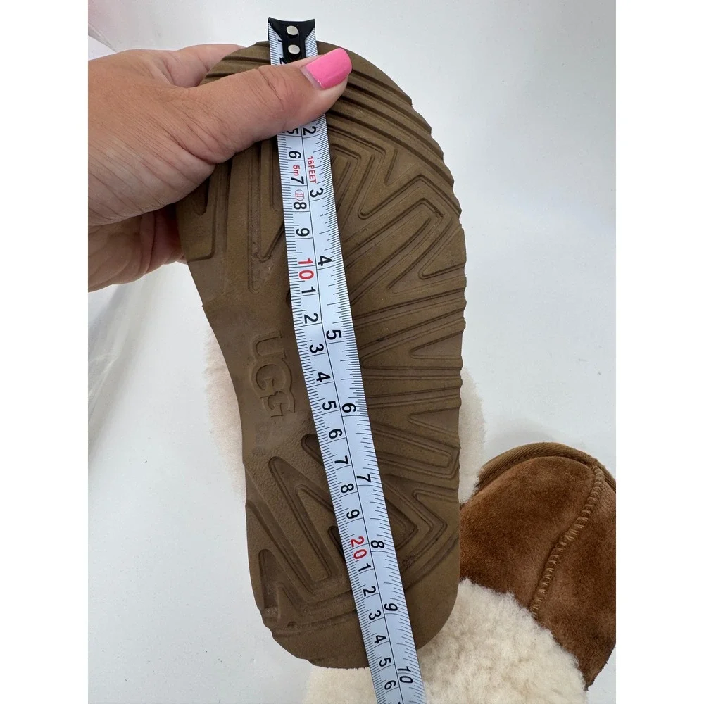 UGG Kids Cozy II Slipper Chestnut Suede Sheepskin Scuff Size 4